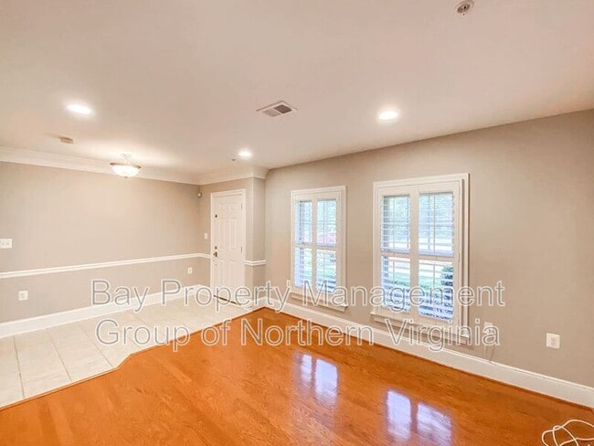 Building Photo - 4336 N Henderson Rd