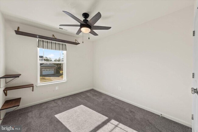 Building Photo - 5559 Trafalgar Cir