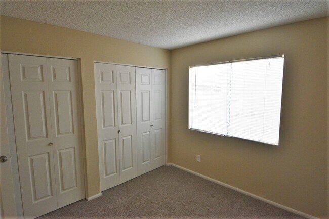 Building Photo - 5604 W Garden Dr