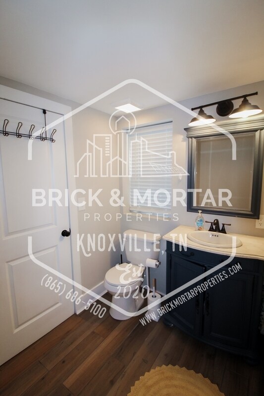 Building Photo - 503 Busbee Rd