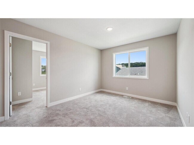 Building Photo - 7472 170th Ave NW