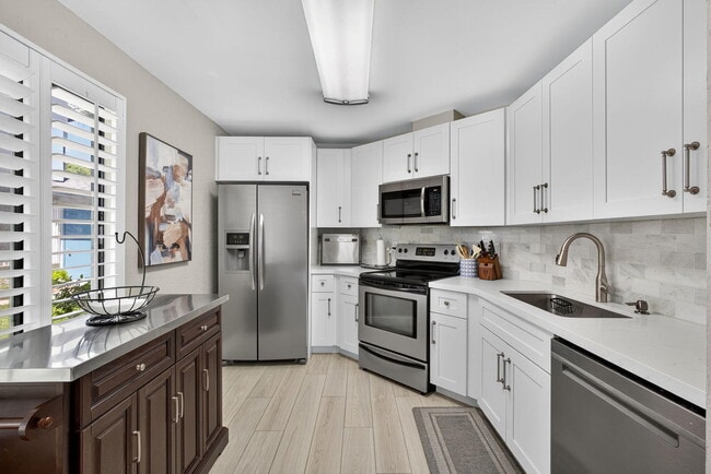 Building Photo - 406 Harbour Pointe Way