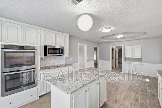Building Photo - 3304 Big Horn Trail