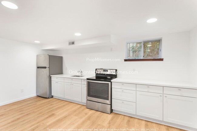 Building Photo - Spacious Large Sanctuary in SE Portland’s ...