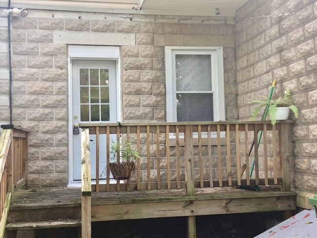 Building Photo - Unit for rent in Lauraville