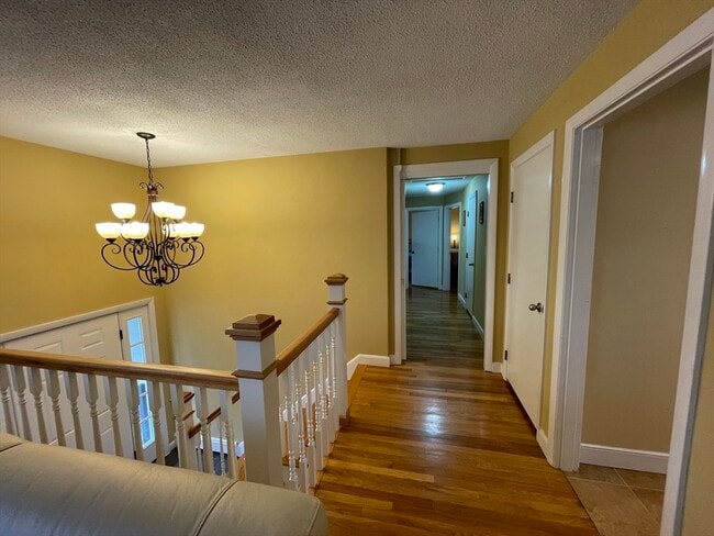 Building Photo - 2 Barrett Rd