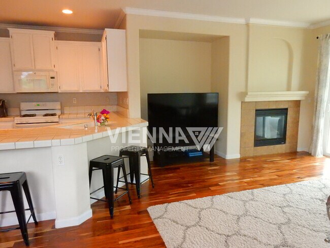 Building Photo - 550 Davenport Way