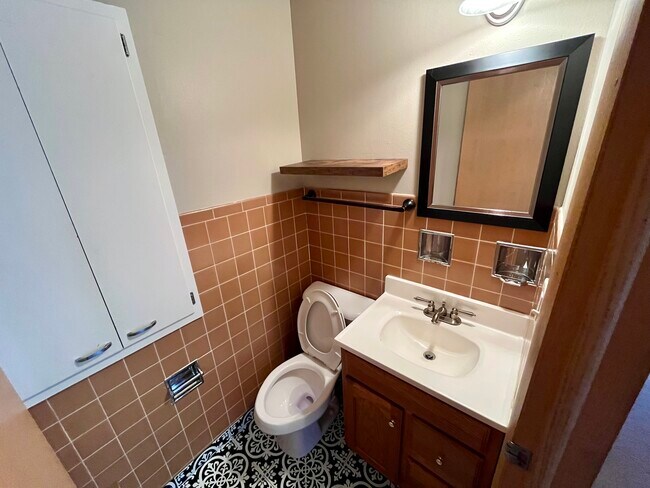 Building Photo - 1663 N 116th St