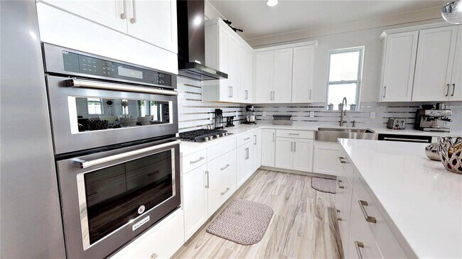 Building Photo - 6160 Hamlin Reserve Blvd