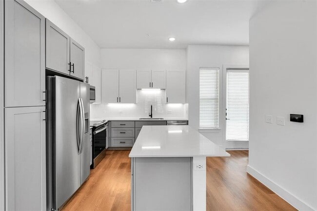 Building Photo - 1636 Spaniel Ave