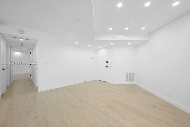 Building Photo - 19707 Turnberry Way