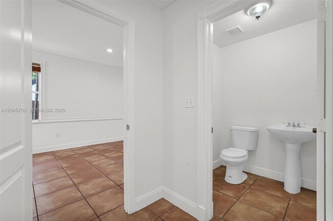 Building Photo - 8853 SW 108th Pl