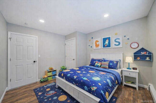 Building Photo - 130 5th Ave