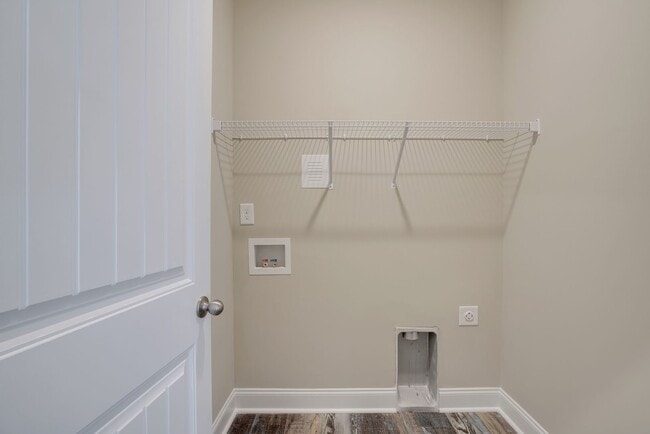 Building Photo - Beautiful  3 bed 2 bath Home in Hampstead