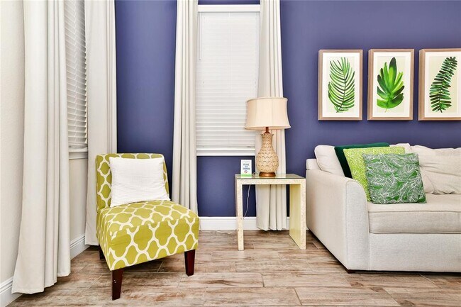 Building Photo - 8048 Dreamsicle Dr