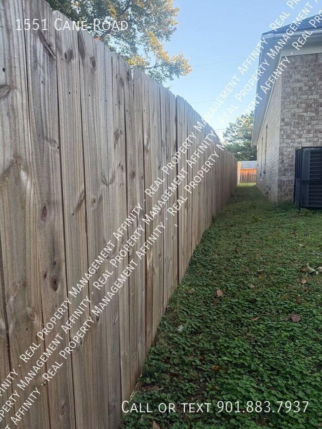 Building Photo - 1551 Cane Rd