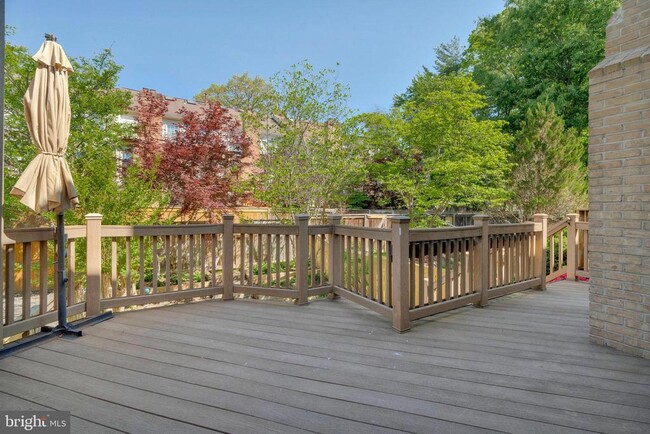 Building Photo - 4638 Luxberry Dr