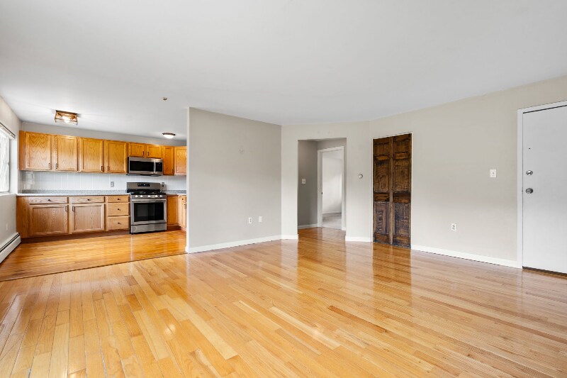 Building Photo - 28 Fernview Ave