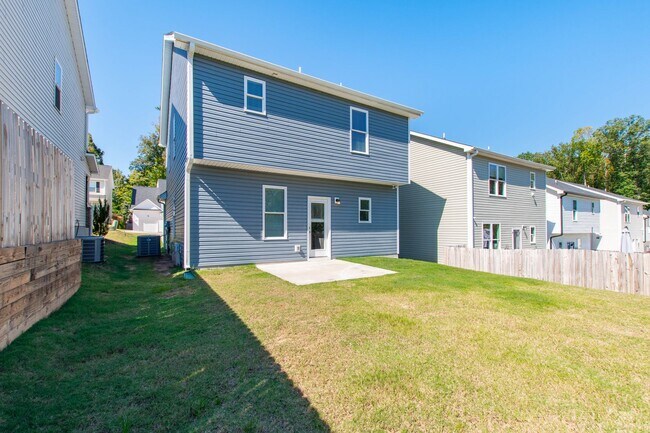 Building Photo - Modern 3BR/2.5BA Home with Open Layout – W...