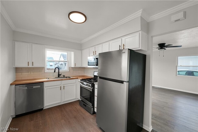 Building Photo - 12114 Milligan Ave