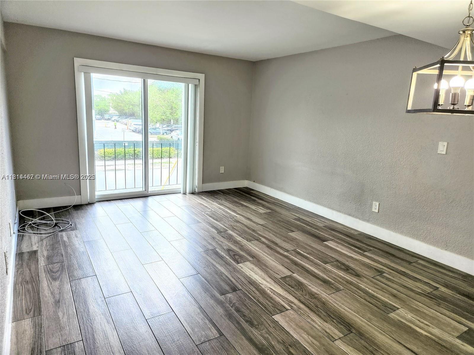 Building Photo - 1421 SW 37th Ave