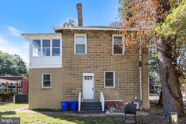 Building Photo - 38 Curtis Ave