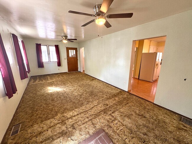 Building Photo - 309 S 33rd St