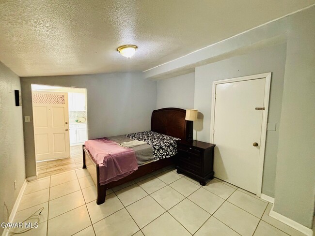 Building Photo - 318 Sugar Loaf Dr