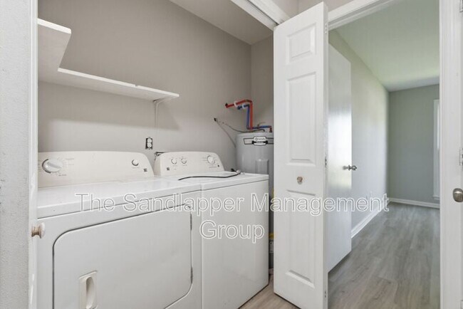 Building Photo - 5230-B Scarsdale Drive