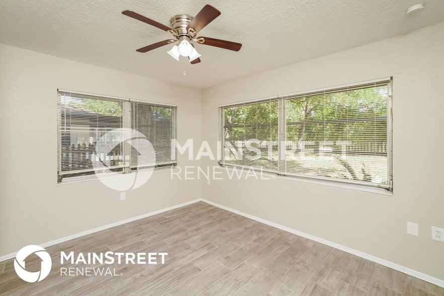 Building Photo - 8803 Seeley Ln