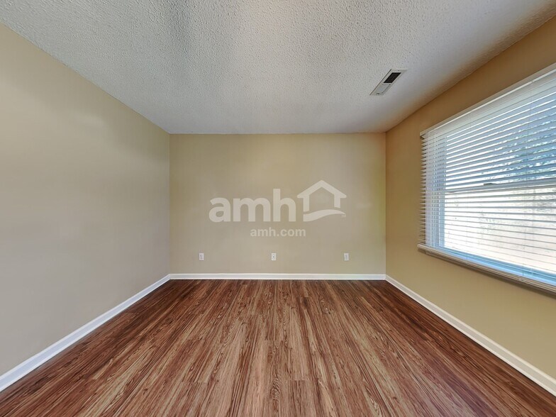 Building Photo - 4239 Brentonshire Ln