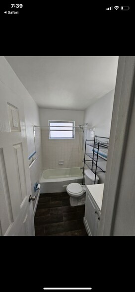 Building Photo - 4920 SW 28th Ter