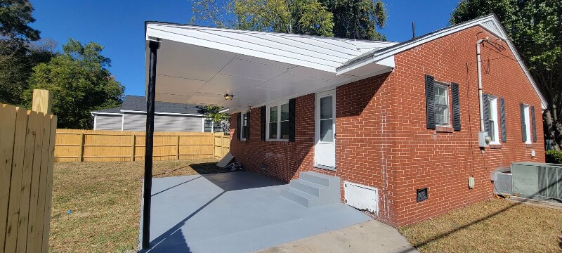 Building Photo - 801 Paul St