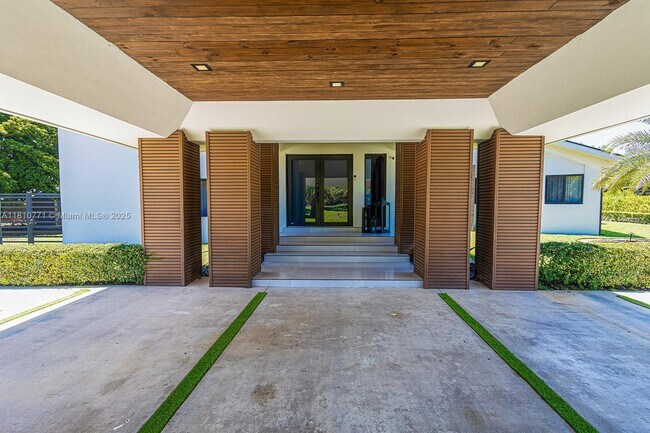 Building Photo - 10506 SW 89th Pl