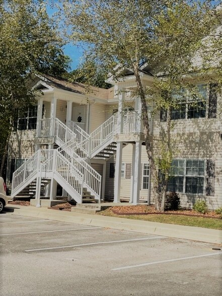 Building Photo - 4672 Crossing Ct