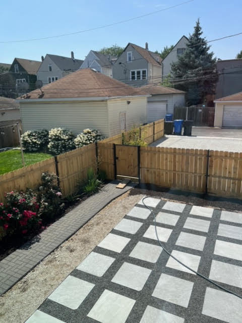 Building Photo - 2934 N Avers Ave