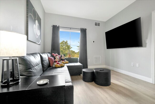 Building Photo - 8303 Palm Pkwy