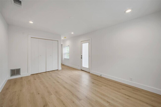 Building Photo - 8814 Laverty Pl