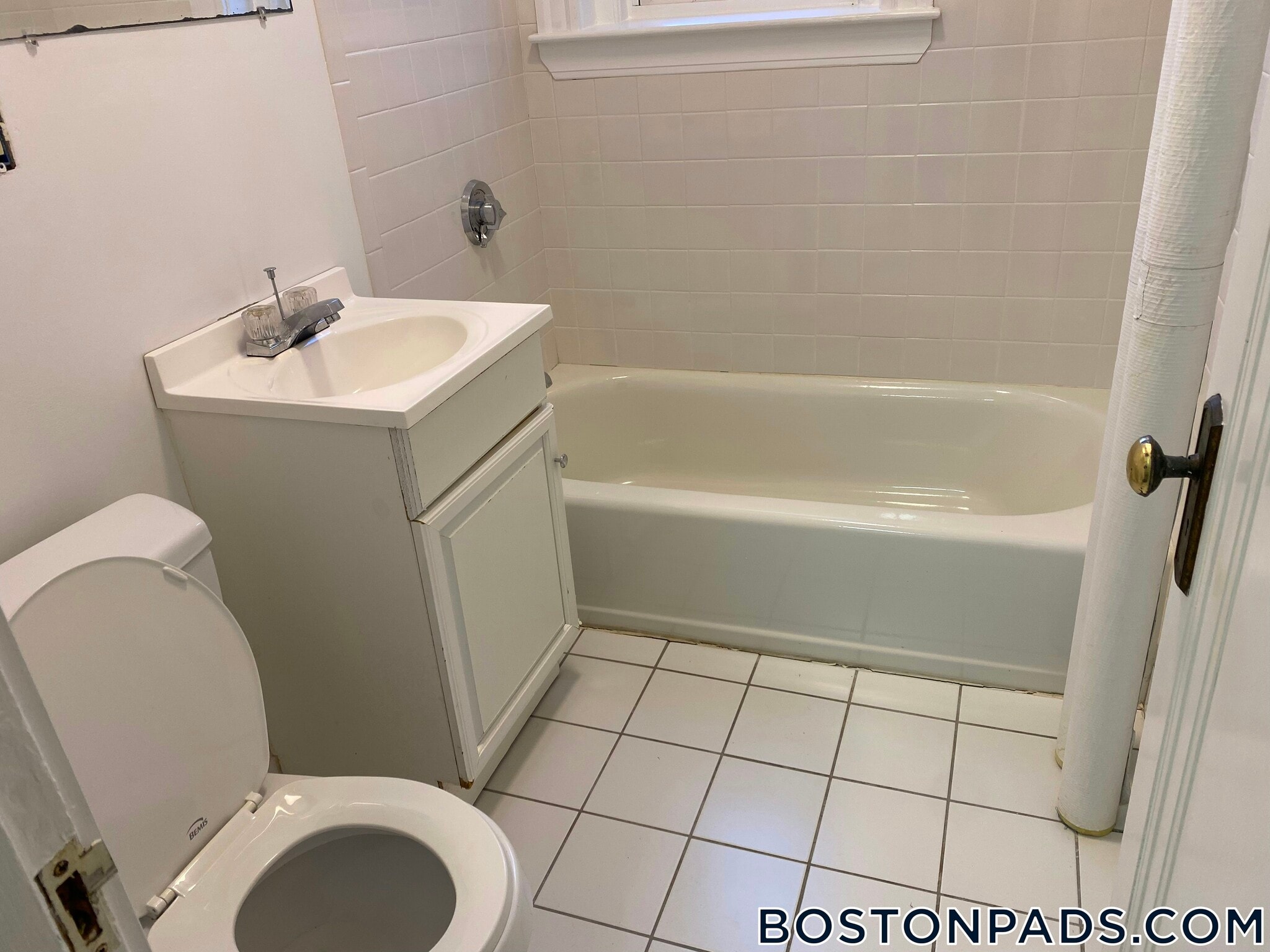 Building Photo - 475 Highland Ave