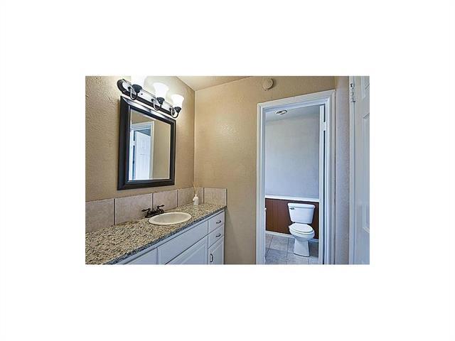 Building Photo - 14406 Tanglewood Dr