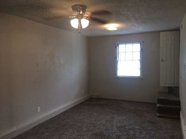 Building Photo - Beautiful Two Story in Prime Location!