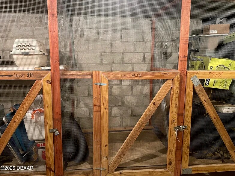 Storage area - 640 N Nova Rd