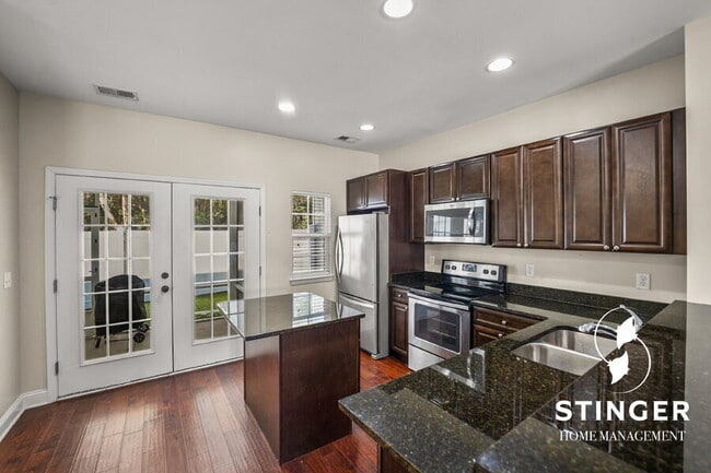 Building Photo - 143 Bella Way