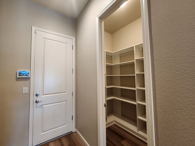 Building Photo - 2500 sq ft home in the Stonebrook area of ...