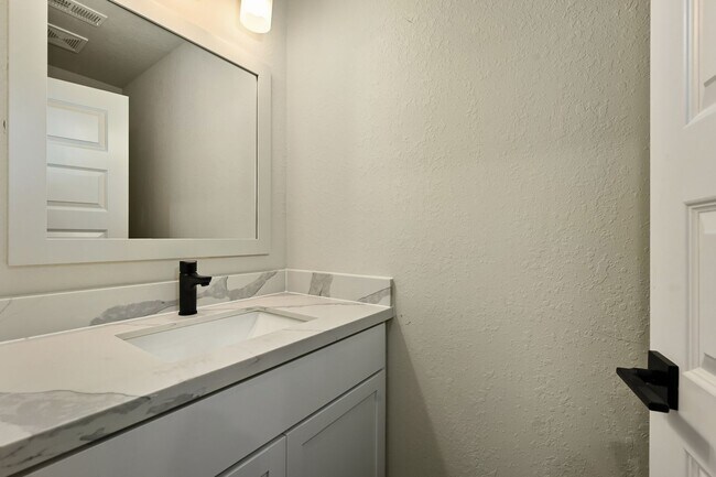 Building Photo - Brand New 2-Bedroom Townhome