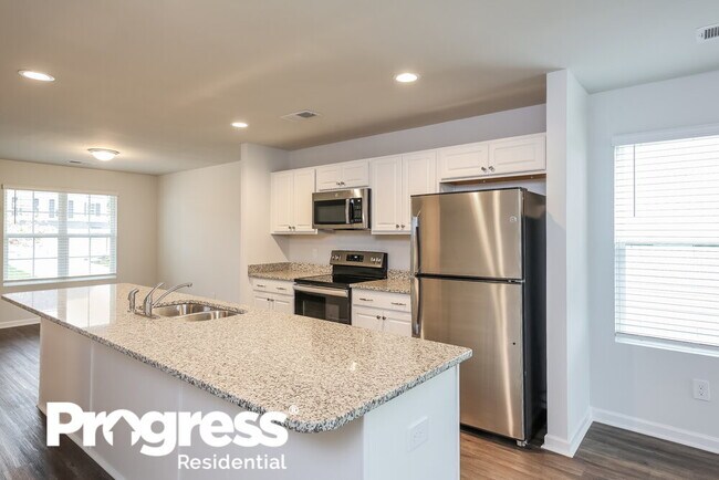 Building Photo - 441 Pollyanna Dr