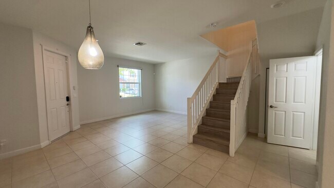 Building Photo - 5283 Ellery Terrace