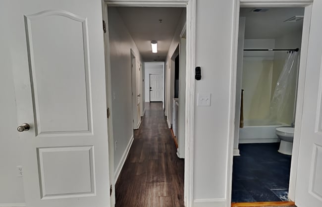 Building Photo - 2059 Dixie Belle Dr