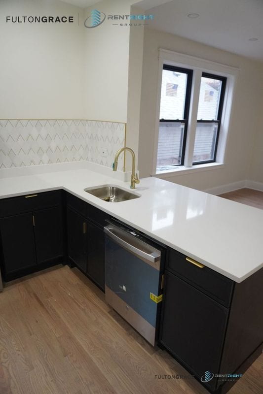 Building Photo - 4636 N Hamilton Ave