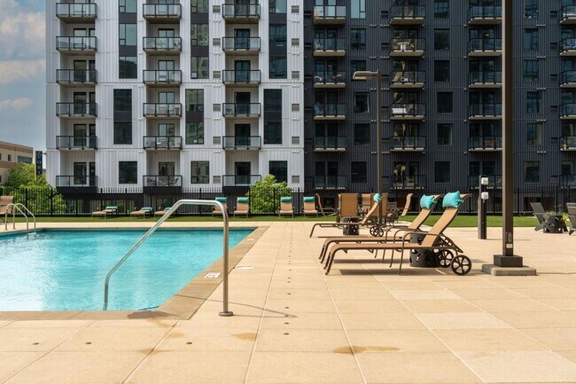 Building Photo - 1120 S 2nd St